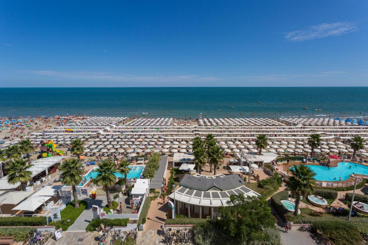 Hotel Ca' Bianca ริชชิโอเน ภายนอก รูปภาพ