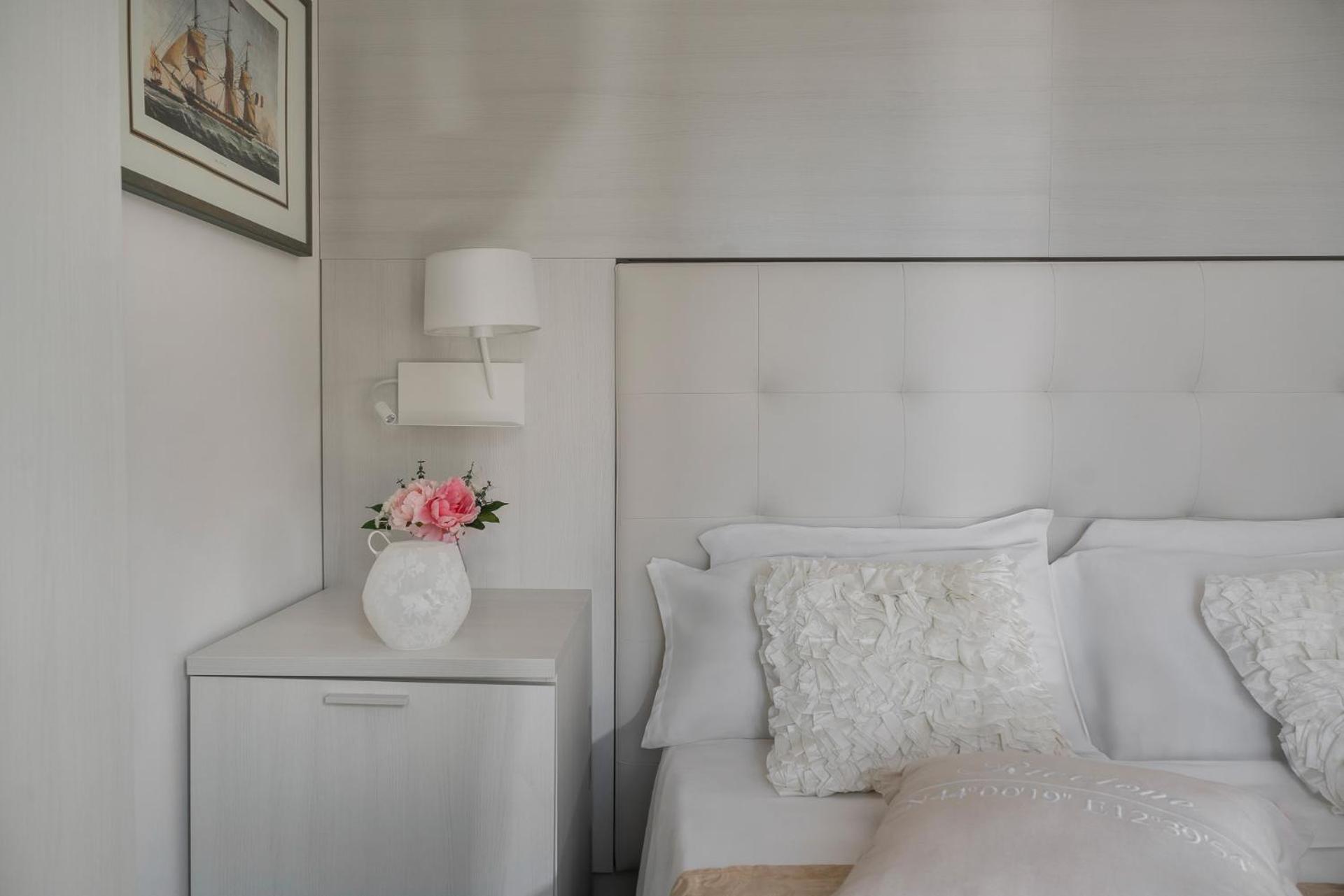 Hotel Ca' Bianca ริชชิโอเน ภายนอก รูปภาพ