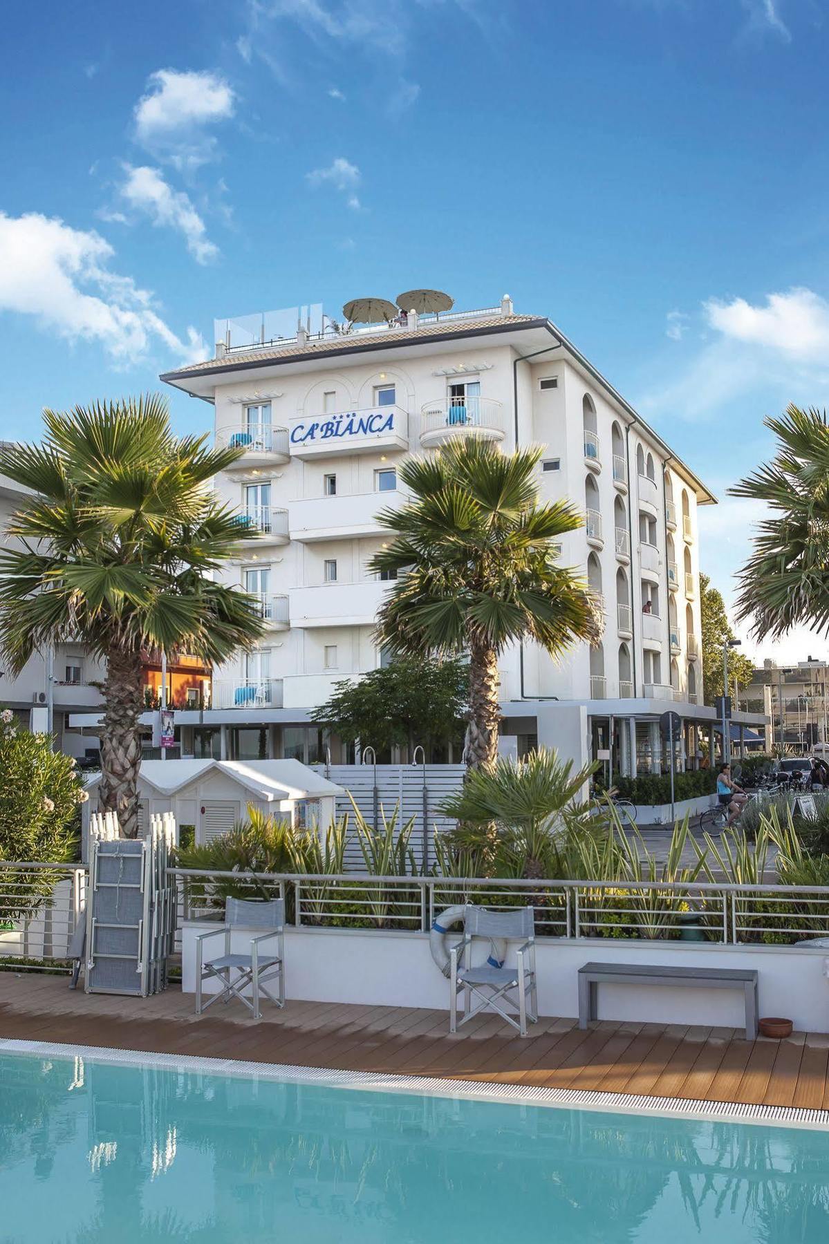 Hotel Ca' Bianca ริชชิโอเน ภายนอก รูปภาพ